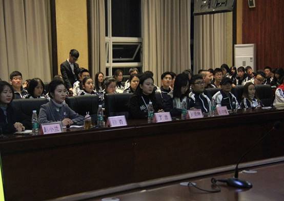 活动现场，1.jpg。