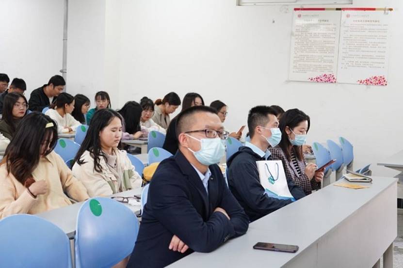 经济管理学院召开校园专场招聘宣讲会3 (2)