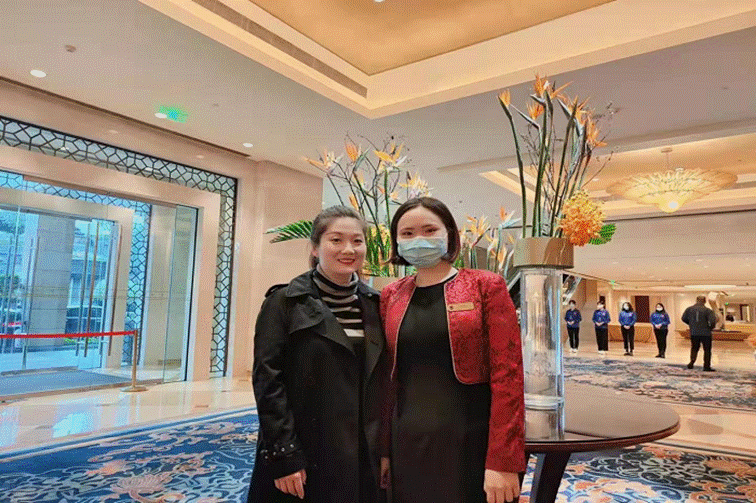 经济管理学院旅游管理教研室老师前往香格里拉大酒店看望实习生2