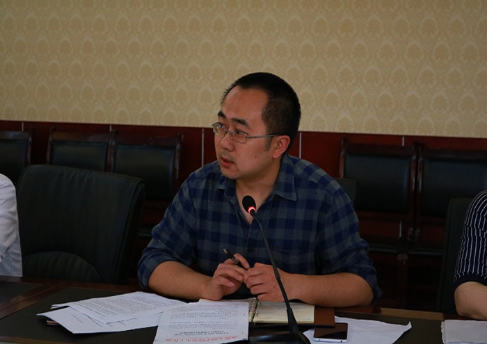 经济学院召开学风建设学生恳谈会