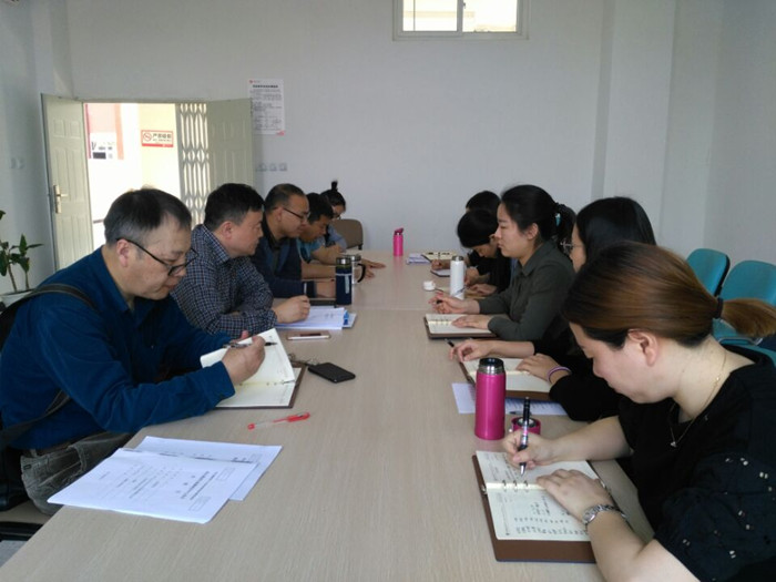 建筑学院召开期中研讨会