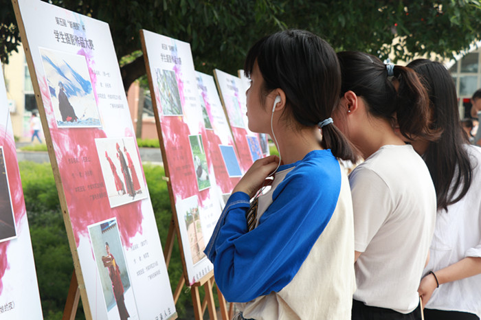 传媒学院举办第五届“新视野”学生摄影作品大赛入围作品摄影展