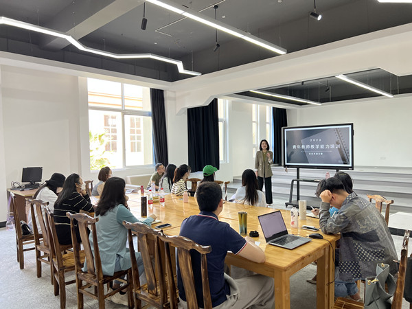 播音教研室开展“青年教师教学能力提升”主题教研活动