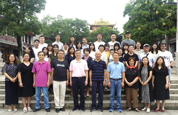 法学专业全体教师参加“老带新”教研活动暨学期工作总结会议