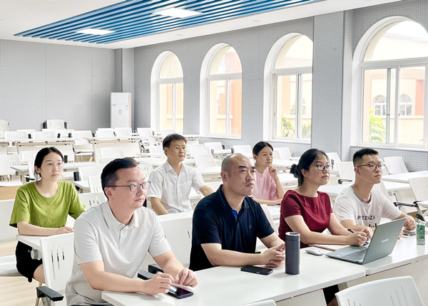 马克思主义学院开展思政课第三轮磨课专项活动