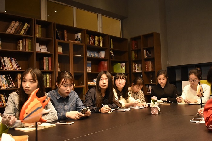 【会计】会计学院记者团举行第二次读书分享会