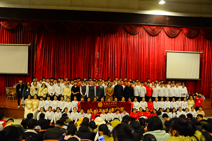 【政法】政治与法律学院荣获庆祝改革开放40周年暨歌咏活动优秀奖