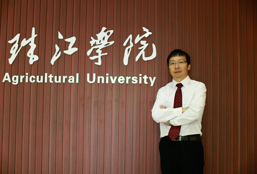 刘荣华.jpg