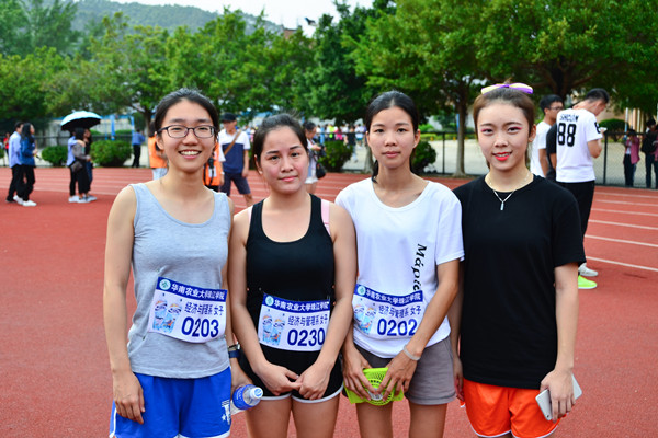 女子4X100_副本.jpg