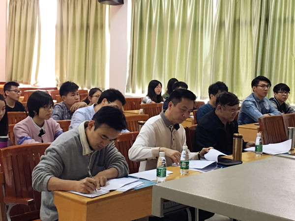 汇报会2_副本.jpg