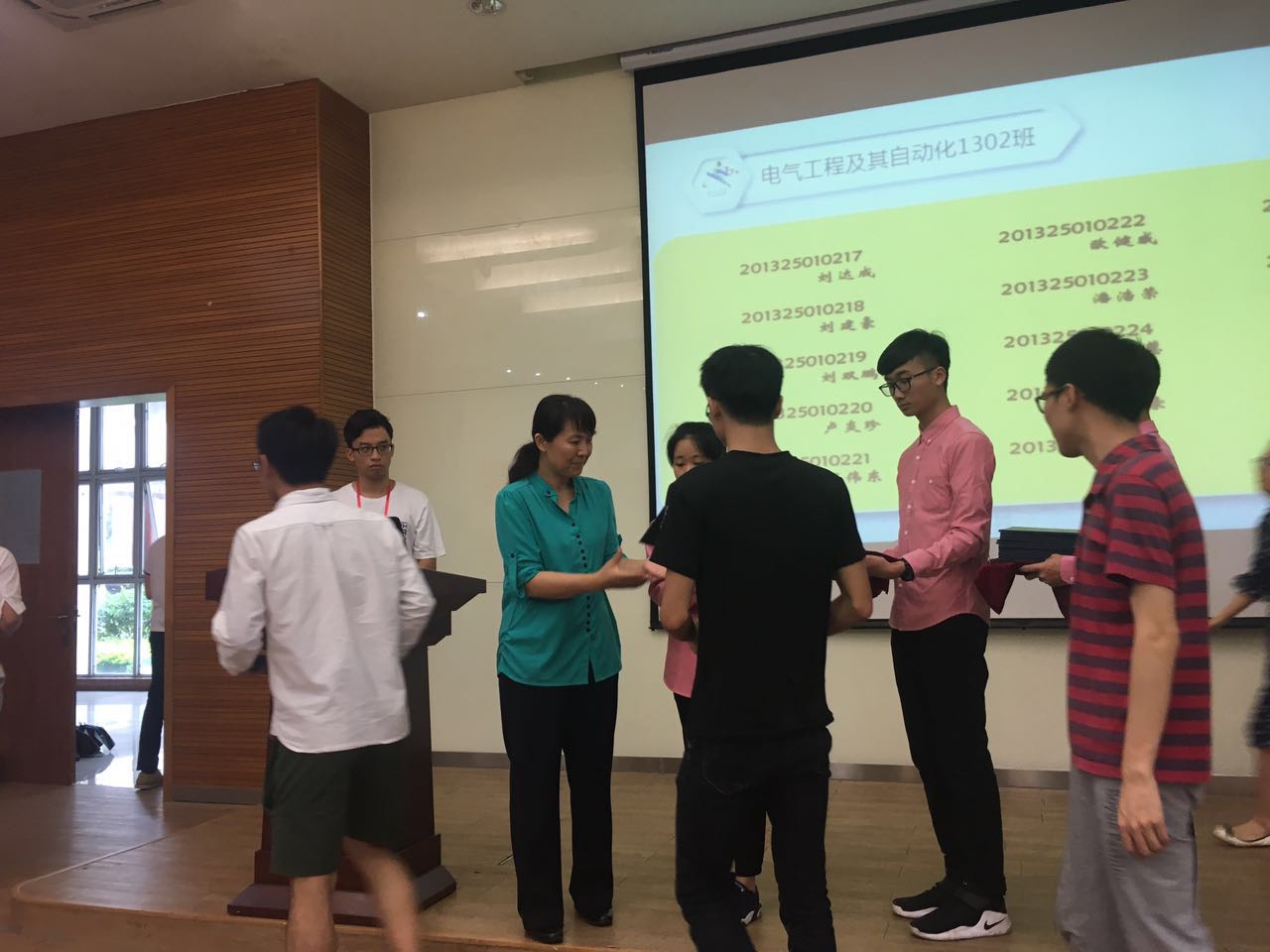 史春笑发毕业证书1.jpg