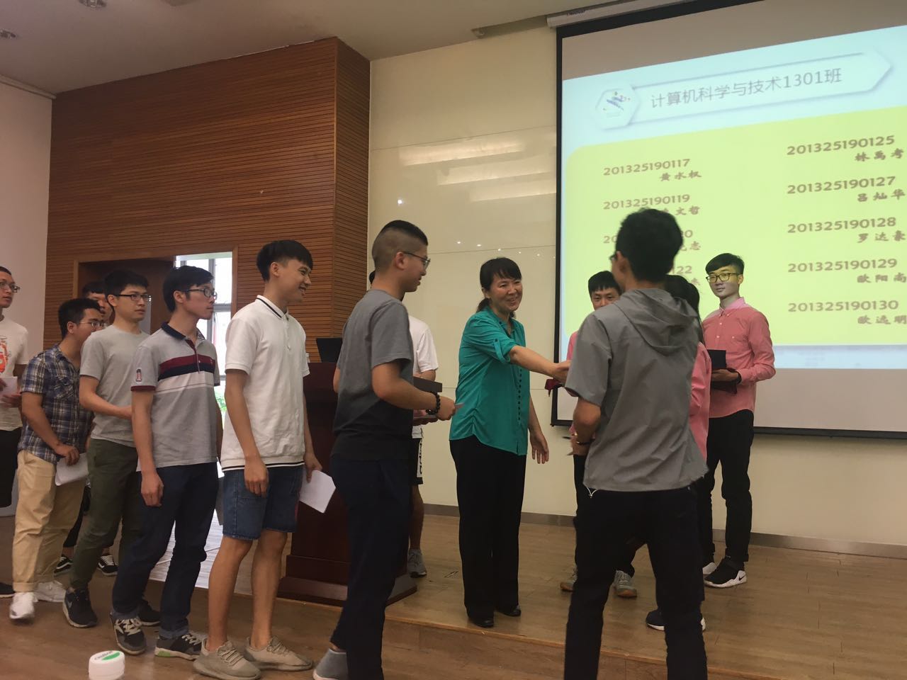 史春笑发毕业证书2.jpg