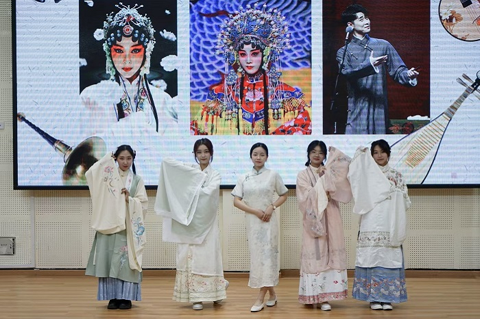 【文法】文法学院举办“联合国人口基金UPOWER计划:第九届青年榜样影响力培训”校园大使选拔初赛