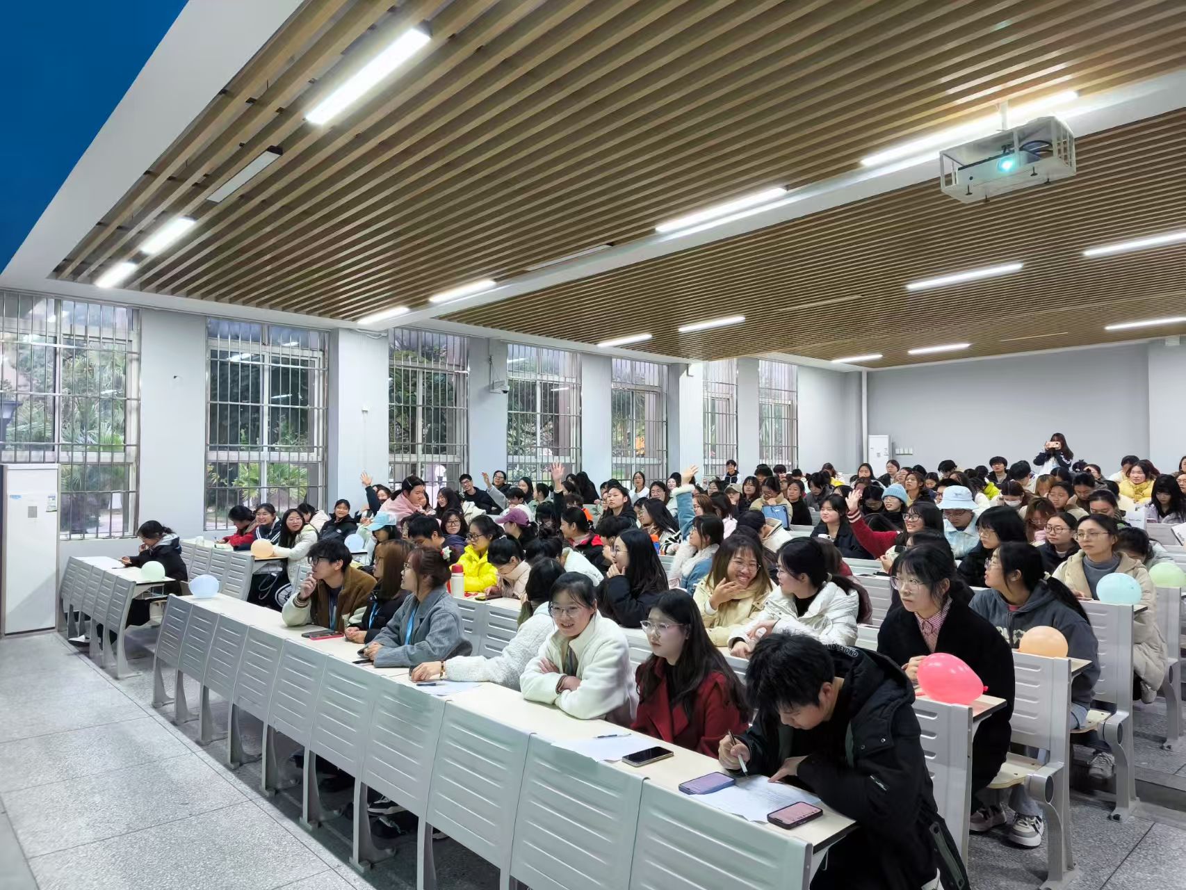 【外国语】外国语学院开展自律委员会寝室长大会