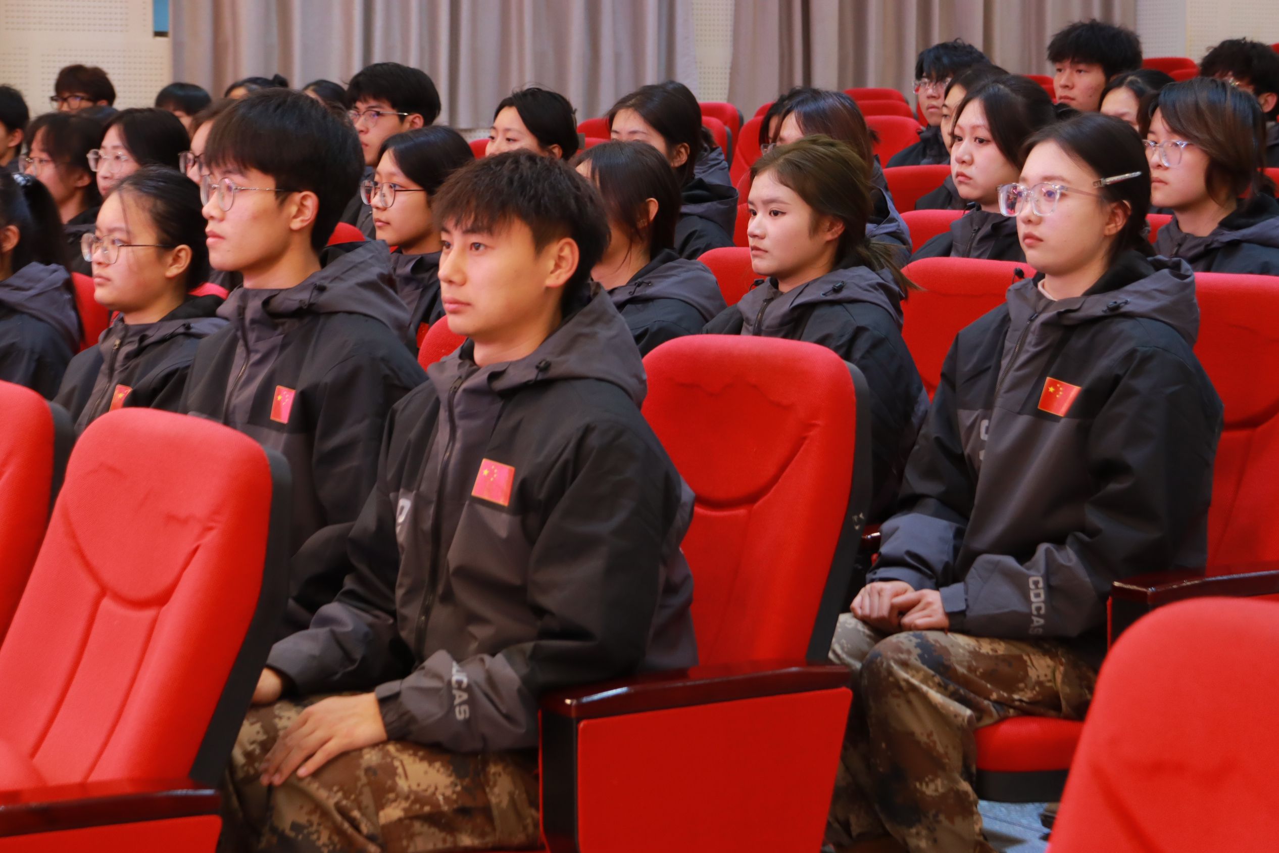 【国护】国旗护卫队顺利召开2024 -2025学年第一学期期末总结会