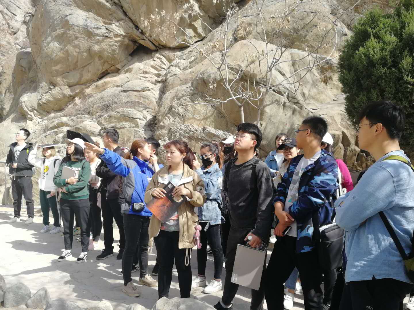 微信图片_2018040211285411.jpg