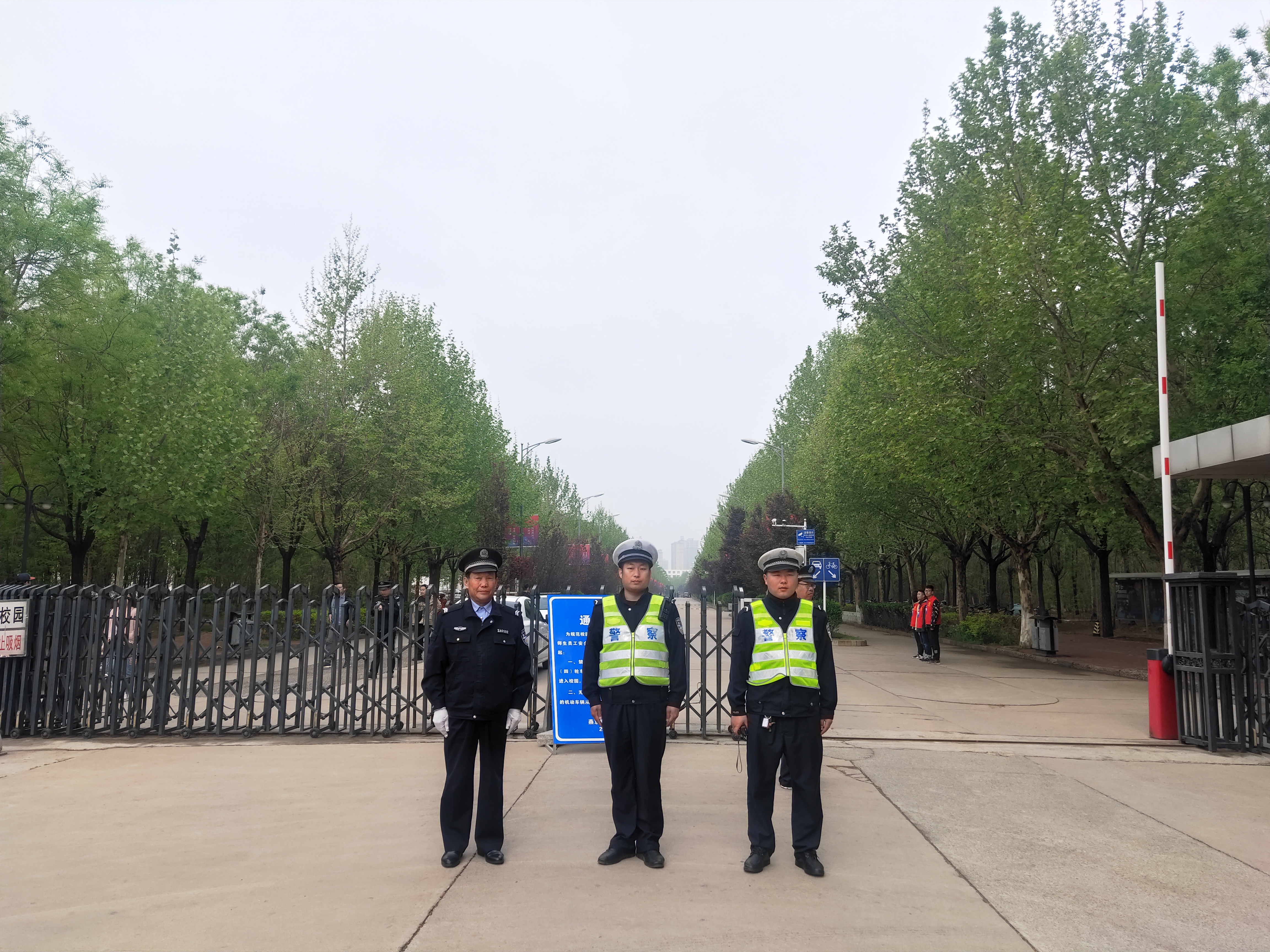 交警.jpg