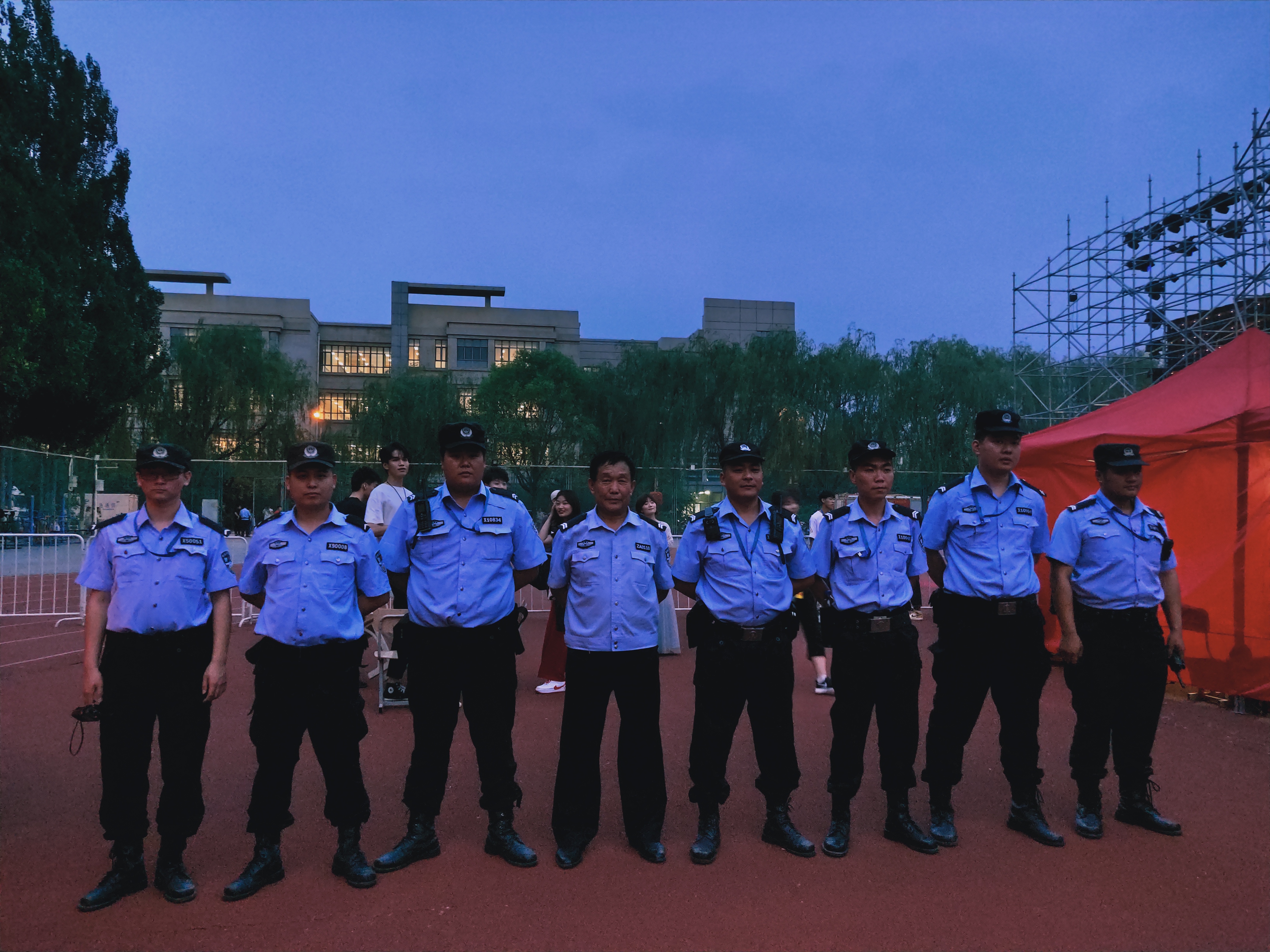 白科长和.jpg
