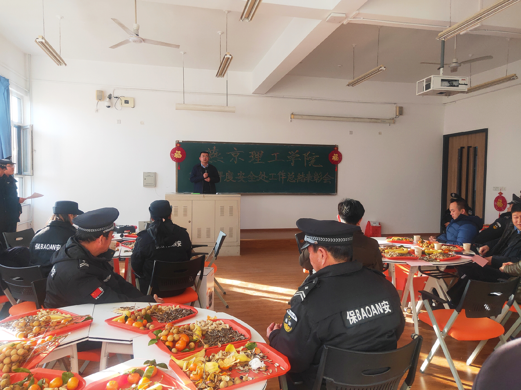 王校长讲话.jpg