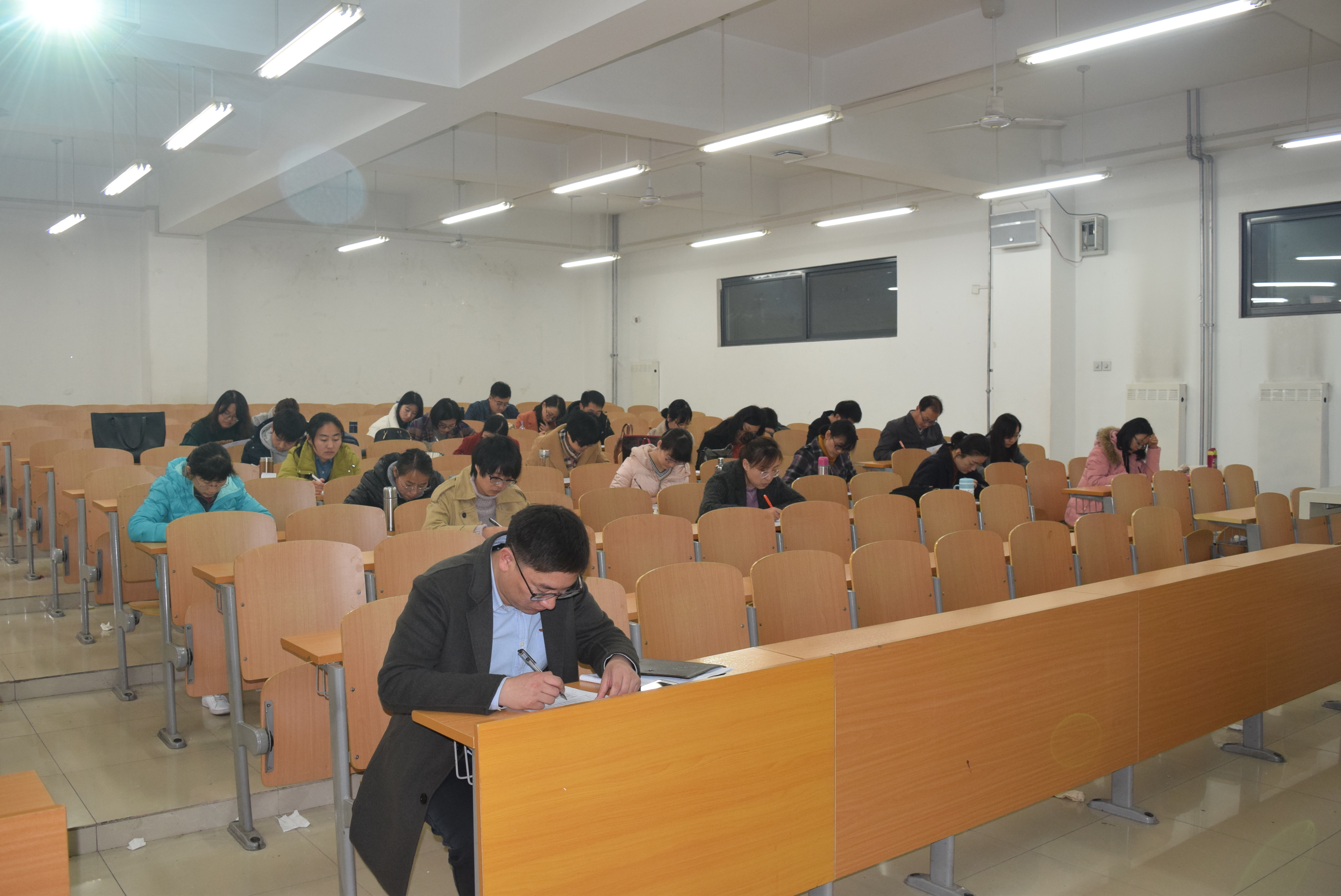 建筑学院.jpg