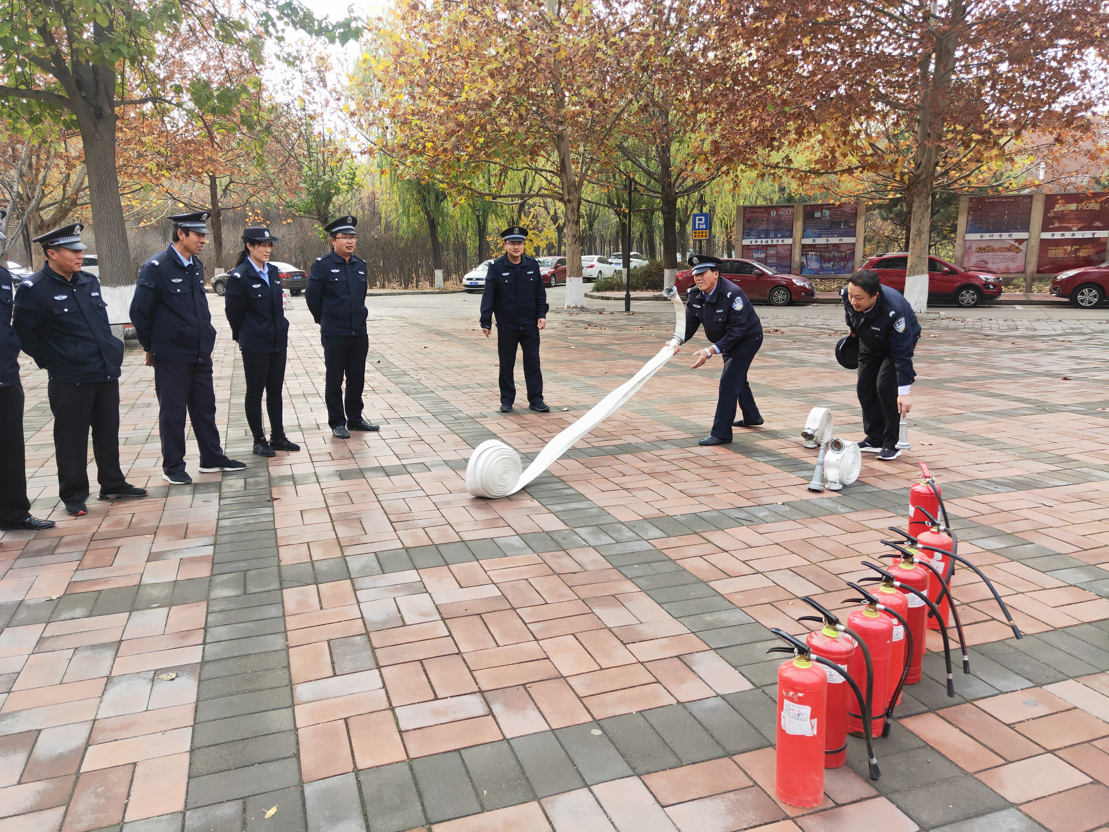 周红兵.jpg
