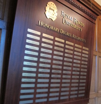 皇家大学荣誉榜.jpg