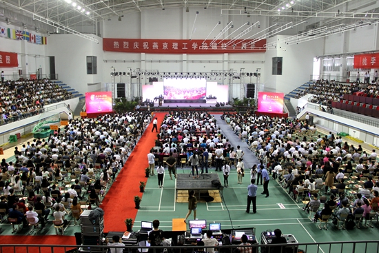 00文艺汇演现场.JPG