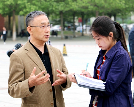 采访赵志华校长.jpg