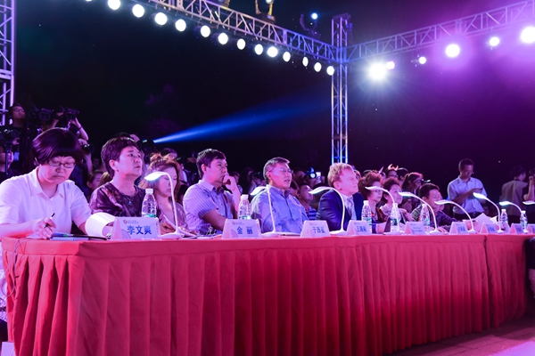 盛国际大学生时尚设计盛典 (5).jpg