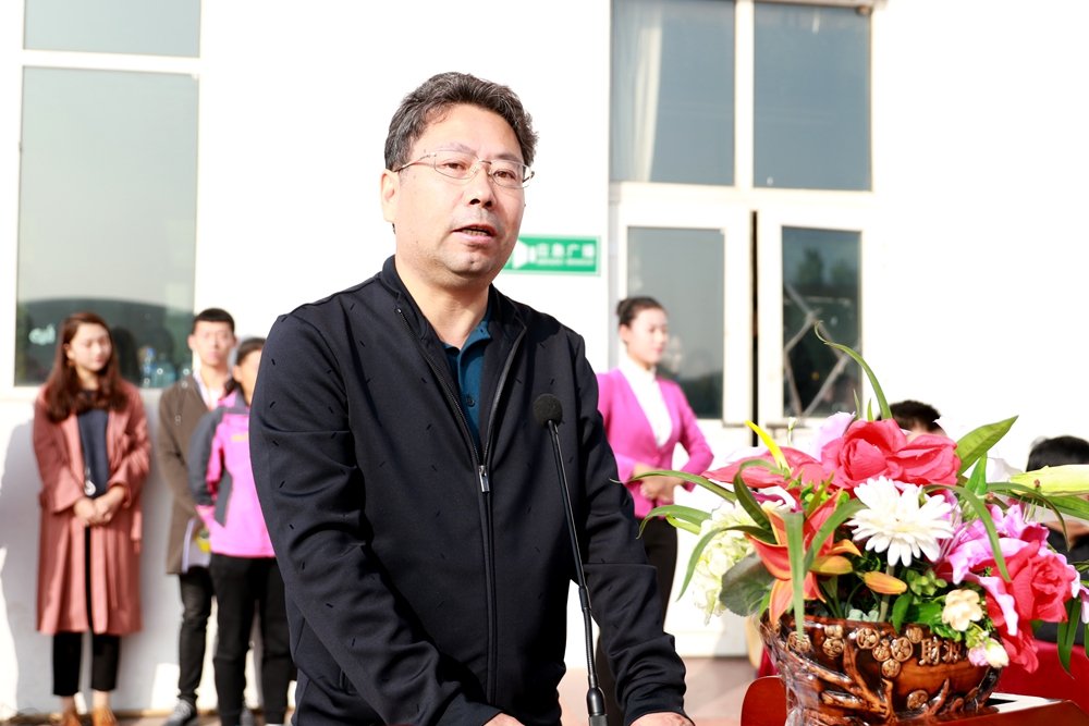 吴.JPG