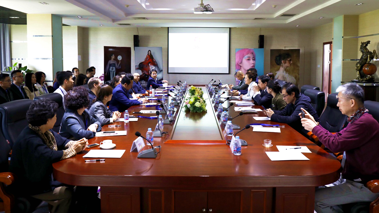 563件作品入围2018年国际大学生时尚设计盛典终评环节 (1).png