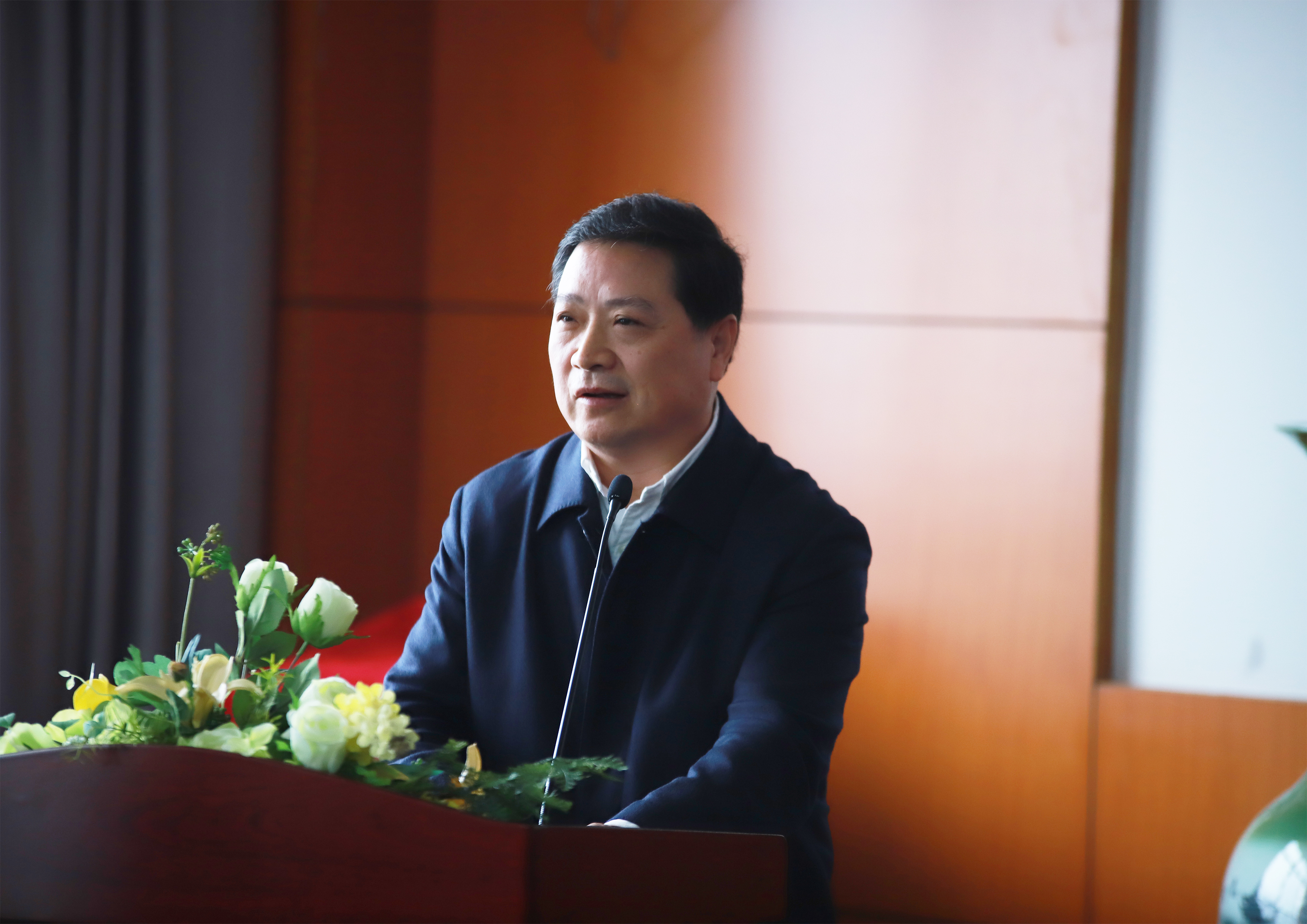 杨校长讲话.jpg