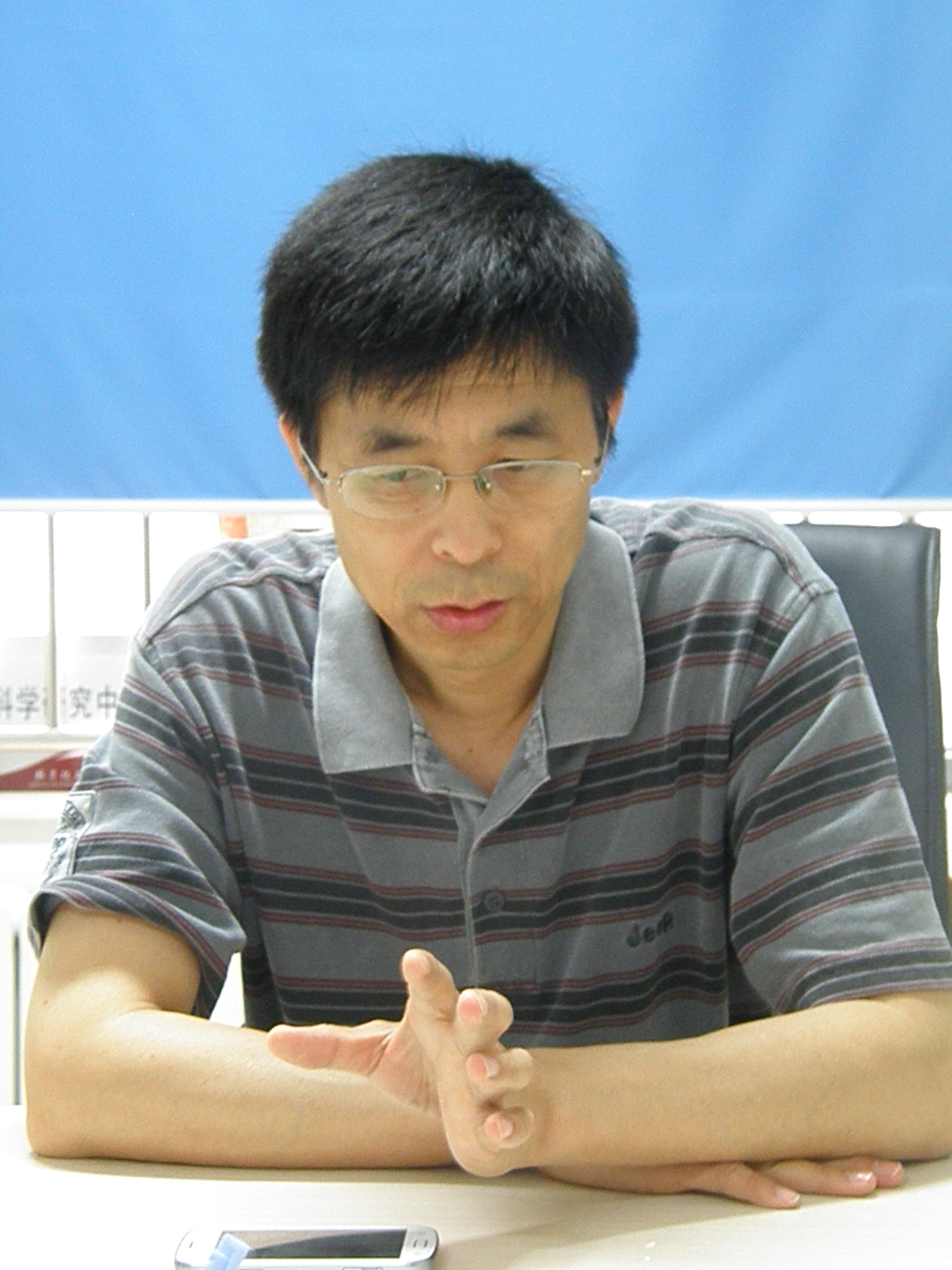 多俊岗院长.JPG