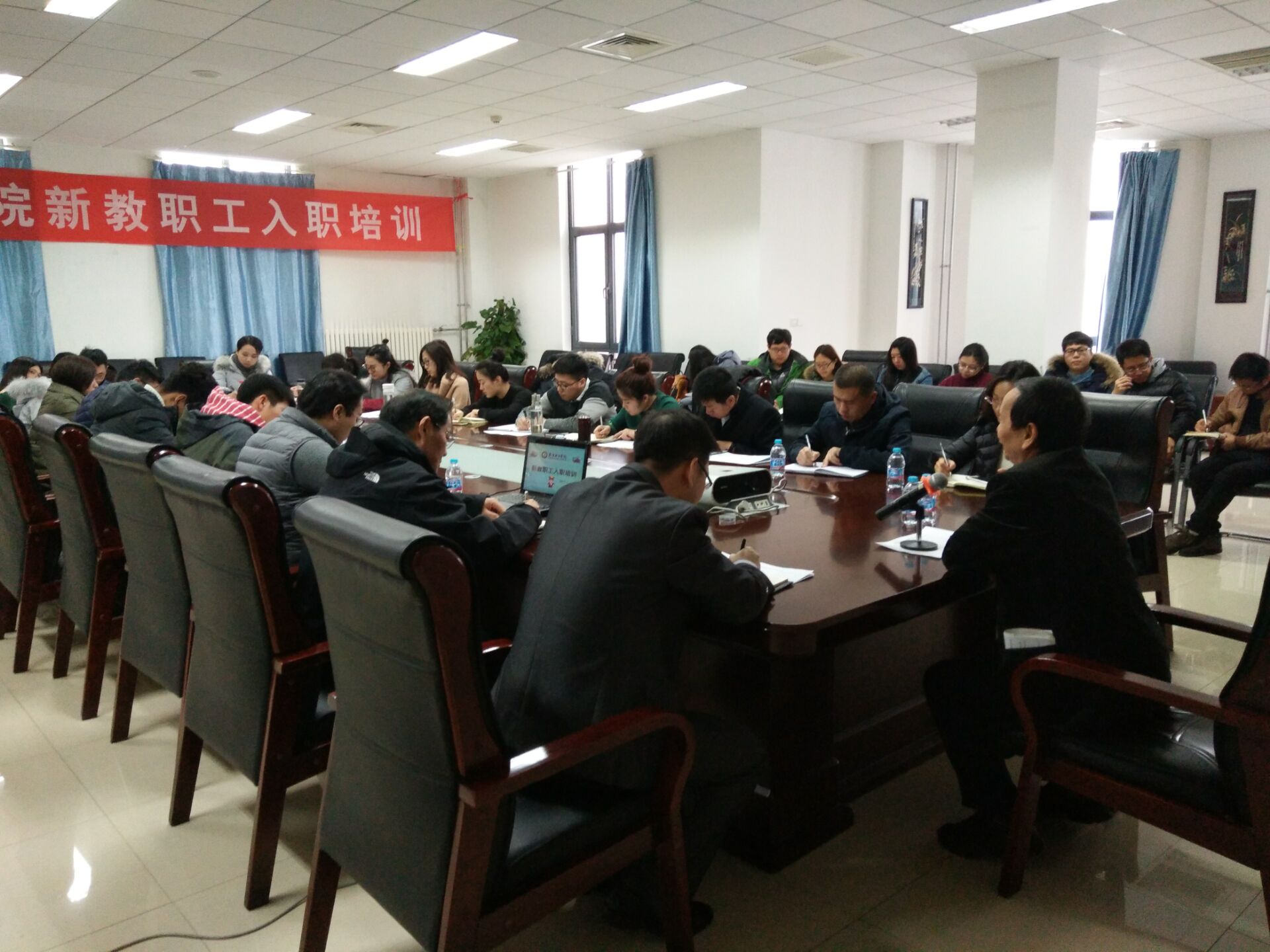 校长开启第一堂课.jpg